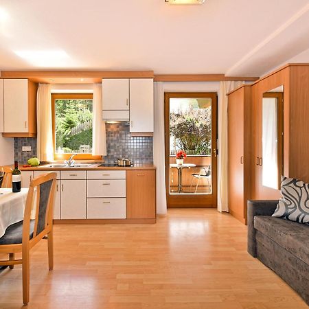 AlpenChalet Niederkofler Ahrntal Zimmer foto